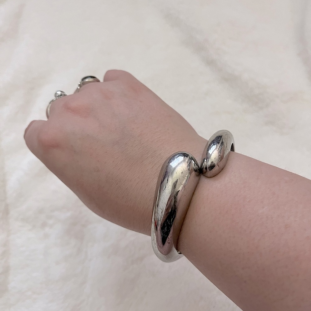 ⚡️2/$15⚡️Silver bangle bracelet